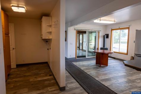 1590 W 2nd Street Halsey OR 97348