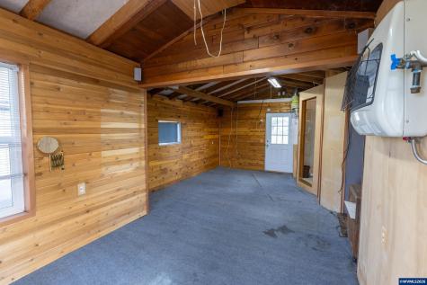 1590 W 2nd Street Halsey OR 97348