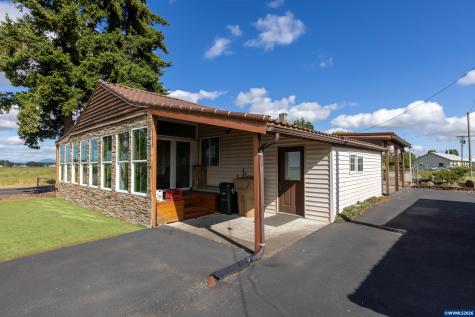 1590 W 2nd Street Halsey OR 97348