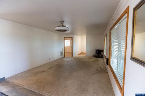 1590 W 2nd Street Halsey OR 97348