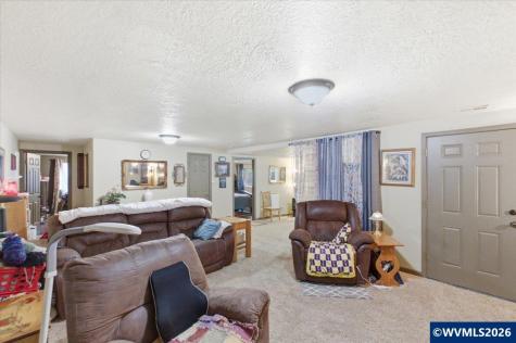 42801 Island Inn Drive Lebanon OR 97355