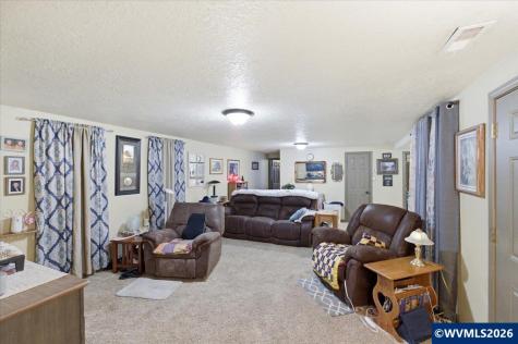 42801 Island Inn Drive Lebanon OR 97355