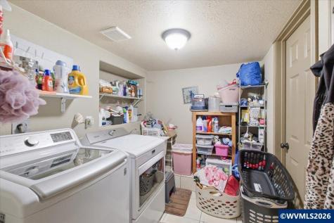 42801 Island Inn Drive Lebanon OR 97355