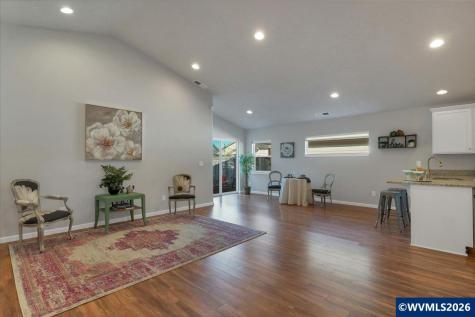 1714 SE Osoberry Street Dallas OR 97338