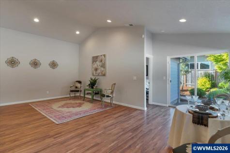 1714 SE Osoberry Street Dallas OR 97338