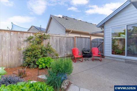 1714 SE Osoberry Street Dallas OR 97338