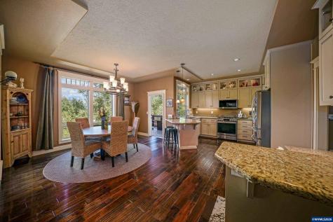 2777 Vibbert Street S Salem OR 97302