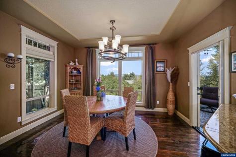 2777 Vibbert Street S Salem OR 97302