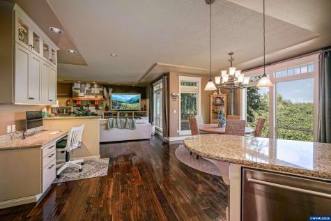 2777 Vibbert Street S Salem OR 97302