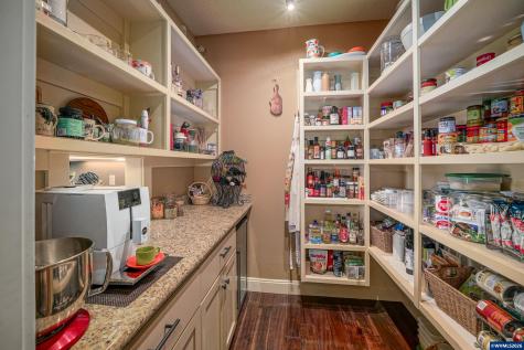 2777 Vibbert Street S Salem OR 97302