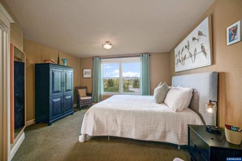 2777 Vibbert Street S Salem OR 97302
