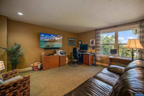 2777 Vibbert Street S Salem OR 97302