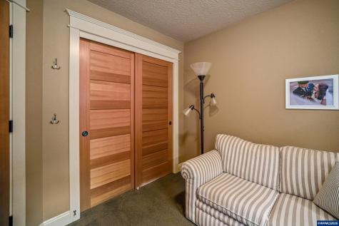 2777 Vibbert Street S Salem OR 97302