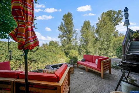 2777 Vibbert Street S Salem OR 97302