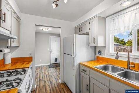 512 27th Avenue SE Albany OR 97322