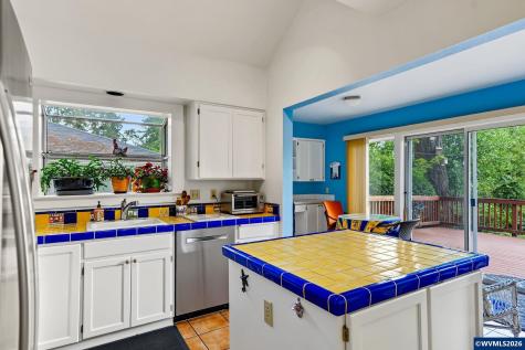 1760 John Street S Salem OR 97302