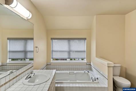 1760 John Street S Salem OR 97302