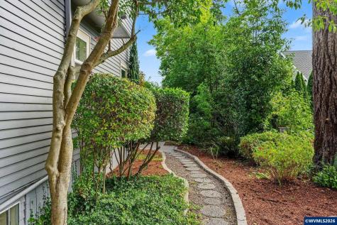 1760 John Street S Salem OR 97302