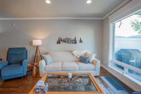 1451 60th Avenue Sweet Home OR 97361
