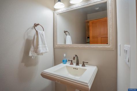 1451 60th Avenue Sweet Home OR 97361