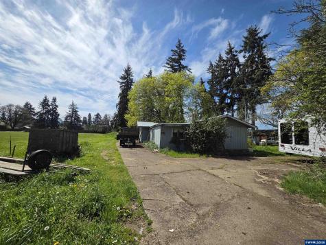 3910 Santiam Highway Lebanon OR 97355