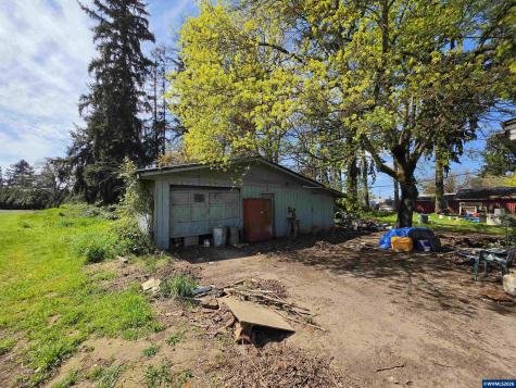 3910 Santiam Highway Lebanon OR 97355