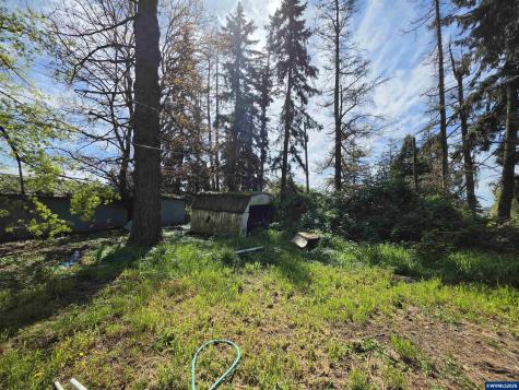 3910 Santiam Highway Lebanon OR 97355