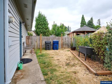 850 Marion Street Woodburn OR 97071