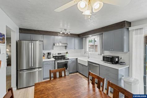 4540 Lark Court NE Salem OR 97301