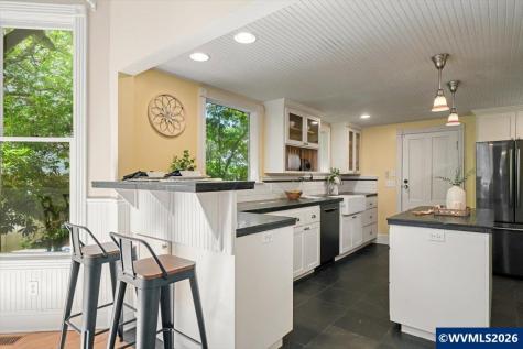 244 NW 8th Street Corvallis OR 97330
