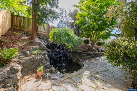 977 Reagan Avenue NW Salem OR 97304