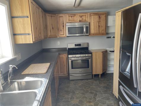 620 23rd Street SE Salem OR 97301