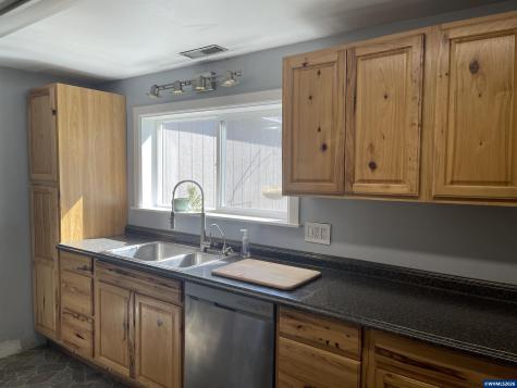 620 23rd Street SE Salem OR 97301