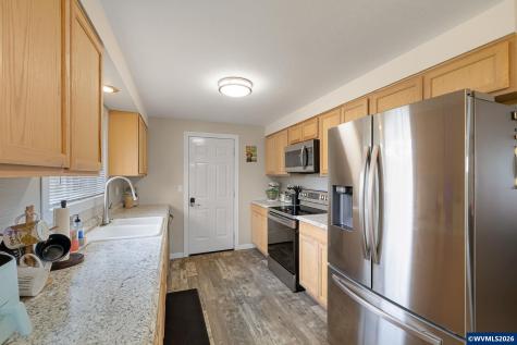 430 N 6th Street Harrisburg OR 97446