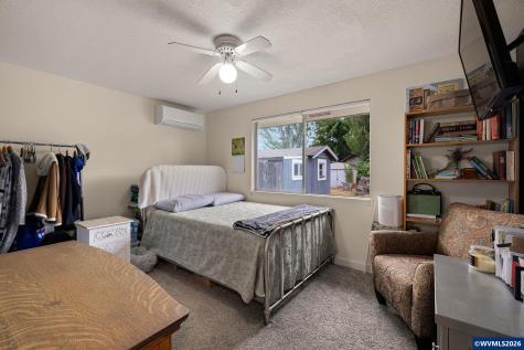 430 N 6th Street Harrisburg OR 97446