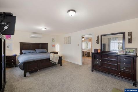 430 N 6th Street Harrisburg OR 97446