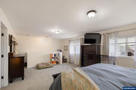 430 N 6th Street Harrisburg OR 97446