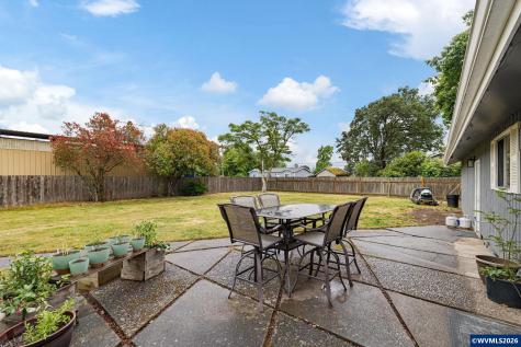 430 N 6th Street Harrisburg OR 97446
