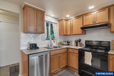 1490 Acacia Avenue Eugene OR 97408