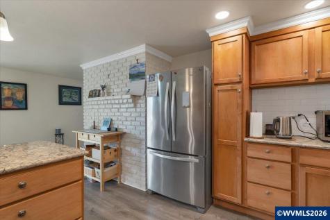 1490 Acacia Avenue Eugene OR 97408