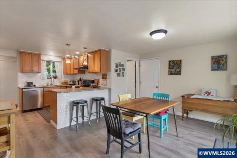 1490 Acacia Avenue Eugene OR 97408