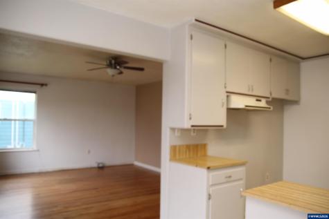 1935 Tudor Way SE Albany OR 97322