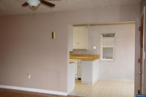 1935 Tudor Way SE Albany OR 97322