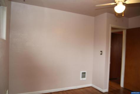 1935 Tudor Way SE Albany OR 97322