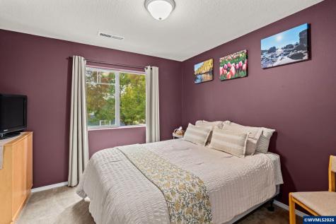4145 Winners Circle Avenue SE Albany OR 97322