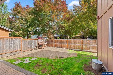 4145 Winners Circle Avenue SE Albany OR 97322