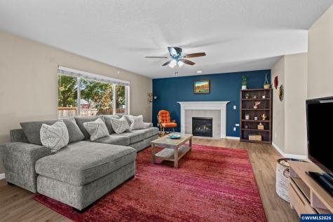 4145 Winners Circle Avenue SE Albany OR 97322