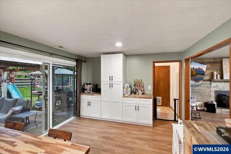 41180 Port Drive Sweet Home OR 97386