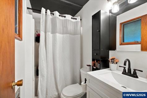 41180 Port Drive Sweet Home OR 97386