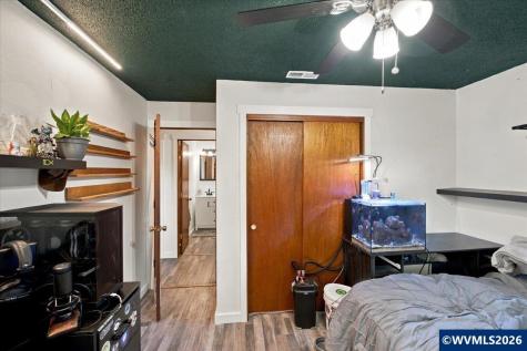 41180 Port Drive Sweet Home OR 97386